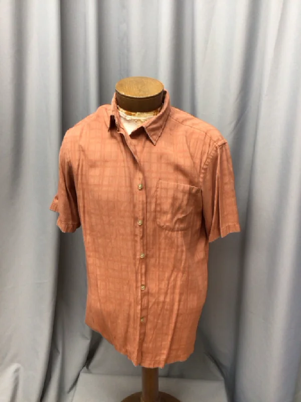 SIZE MEDIUM VANHUSEN Men's SHIRTS